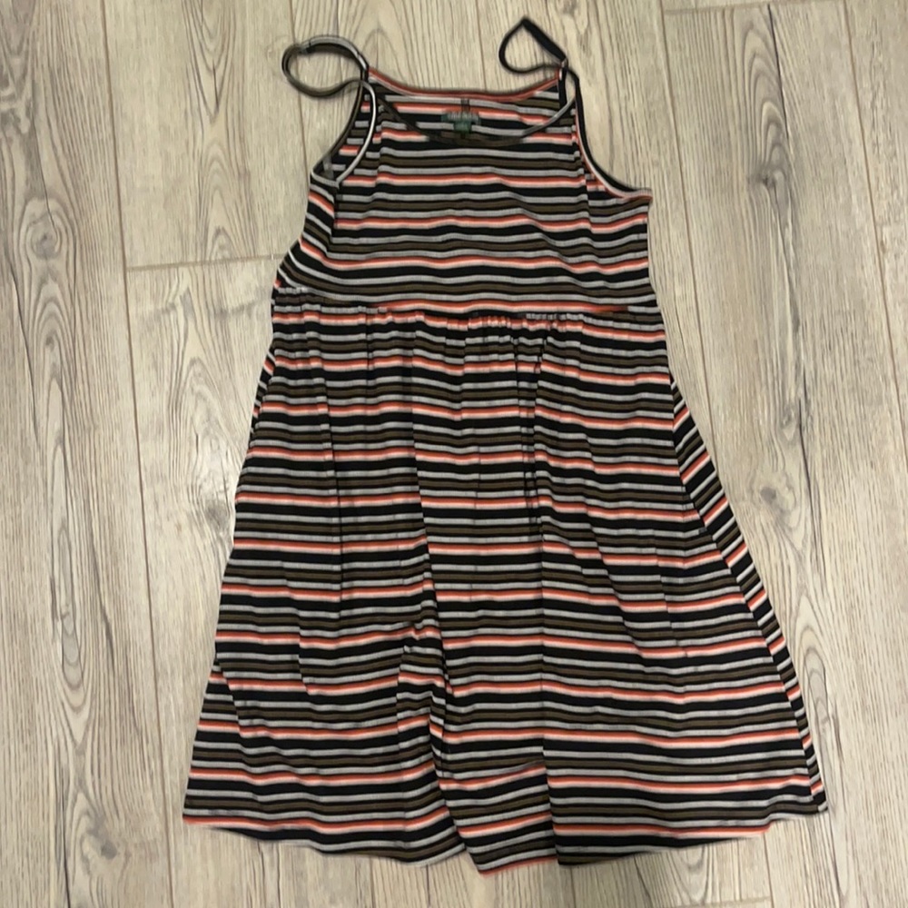 Pretty black and pink dress !